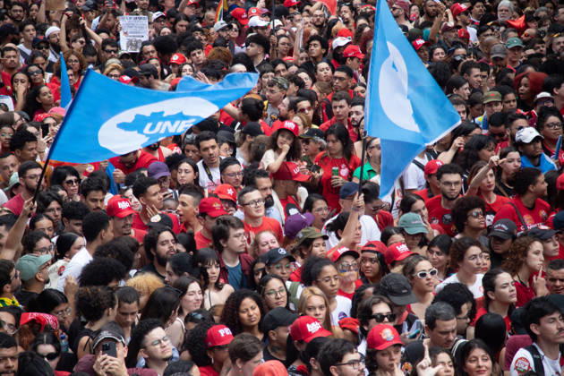 SaO PAULO, SP - 11.10.2026: ATO EM APOIO A LULA SP - Students, social movements and supporters of President Luiz Inacio Lula da Silva are holding an event throughout this Sunday (11) in anticipation of the second round of elections. With a gathering in front of MASP, the event continues to Praca Roosevelt, in the central area of Sao Paulo, SP. x3028837x RodileixMorais