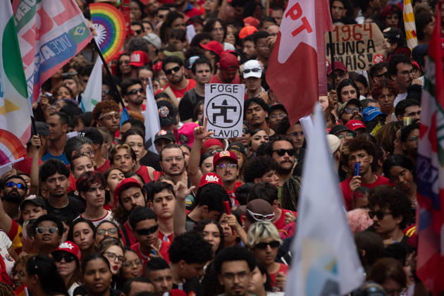 SaO PAULO, SP - 11.10.2026: ATO EM APOIO A LULA SP - Students, social movements and supporters of President Luiz Inacio Lula da Silva are holding an event throughout this Sunday (11) in anticipation of the second round of elections. With a gathering in front of MASP, the event continues to Praca Roosevelt, in the central area of Sao Paulo, SP. x3028838x RodileixMorais