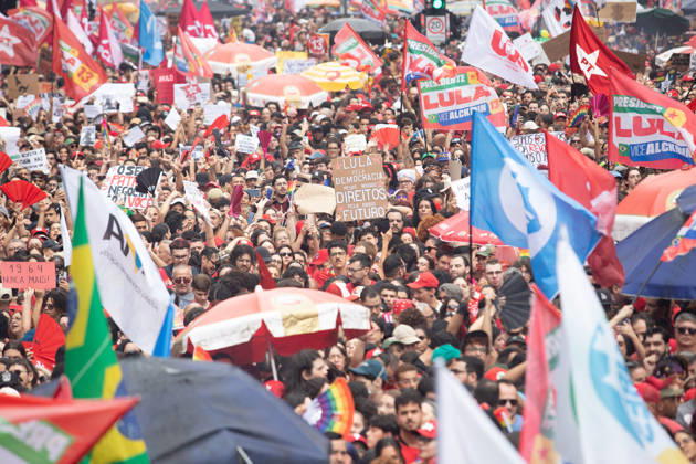 SaO PAULO, SP - 11.10.2026: ATO EM APOIO A LULA SP - Students, social movements and supporters of President Luiz Inacio Lula da Silva are holding an event throughout this Sunday (11) in anticipation of the second round of elections. With a gathering in front of MASP, the event continues to Praca Roosevelt, in the central area of Sao Paulo, SP. x3028839x RodileixMorais