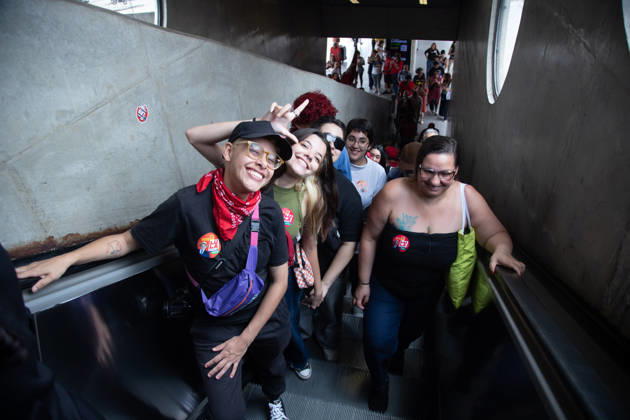 SaO PAULO, SP - 11.10.2026: ATO EM APOIO A LULA SP - Students, social movements and supporters of President Luiz Inacio Lula da Silva are holding an event throughout this Sunday (11) in anticipation of the second round of elections. With a gathering in front of MASP, the event continues to Praca Roosevelt, in the central area of Sao Paulo, SP. x3028842x RodileixMorais