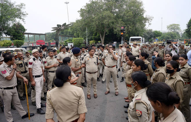 Security tightens at Connaught Place during a protest against CEC Gyanesh Kumar in New Delhi New Delhi, Oct 11 (ANI): Security tightens at Connaught Place during a protest against Chief Election Commissioner Gyanesh Kumar, in New Delhi on Sunday. NEW DELHI Delhi India Copyright: xANIx ANI_20261011324