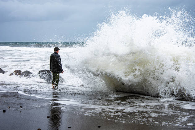 October 11, 2026, Oceanside, California, USA: An Oceanside man braves historic El NioÂ±o tidal swells on October 10, 2026. These Kelvin Waves have brought major damages to the Southern California coastline. Oceanside USA  - ZUMAg219 20261011_znp_g219_001 Copyright: xJakexLeexGreenx