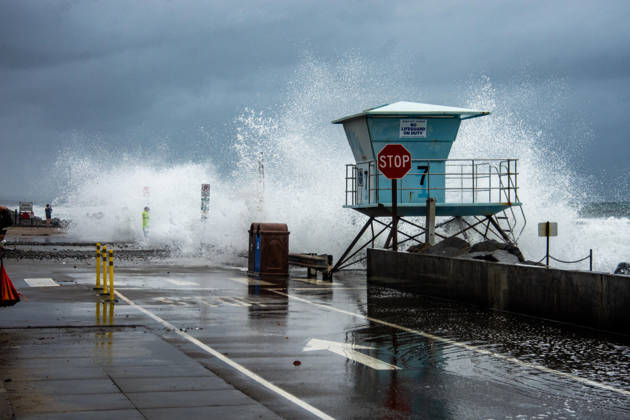 October 11, 2026, Oceanside, California, USA: Oceanside, California, is battered by historic El NioÂ±o tidal swells on October 10, 2026. These Kelvin Waves have brought major damages to the Southern California coastline. Oceanside USA  - ZUMAg219 20261011_znp_g219_005 Copyright: xJakexLeexGreenx