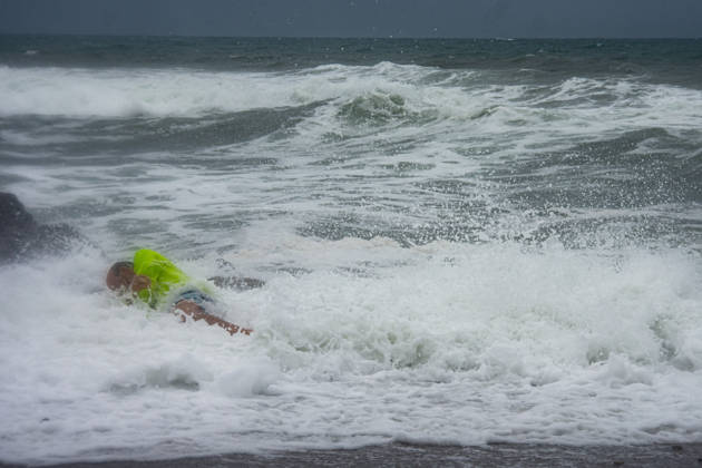 October 11, 2026, Oceanside, California, USA: An Oceanside man is knocked down by historic El NioÂ±o tidal swells on October 10, 2026. These Kelvin Waves have brought major damages to the Southern California coastline. Oceanside USA - ZUMAg219 20261011_znp_g219_004 Copyright: xJakexLeexGreenx
