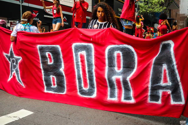 SaO PAULO, SP - 11.10.2026: LULA REuNE APOIADORES NA AVENIDA PAULISTA - Protesters gather this Sunday (11) on Avenida Paulista, in Sao Paulo (SP), during a campaign event for President Luiz Inacio Lula da Silva. The mobilization takes place in front of MASP and brings together supporters and political leaders in the second round of the 2026 Elections. x3029175x  AngÃ licaxAlves