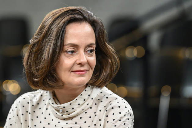 im Bild v.l.: Julia Löhr, Wirtschaftskorrespondentin, Frankfurter Allgemeine Zeitung, GER, Berlin, Studio, zu Gast bei - Caren Miosga, Polittalk, TV, Format, Das Erste, aus Berlin Adlershof - am Studio 20, Thema: Wie kommt die Regierung aus der Krise, Herr Söder? 11.10.2026, Copyright: HMBxMedia UwexKoch
