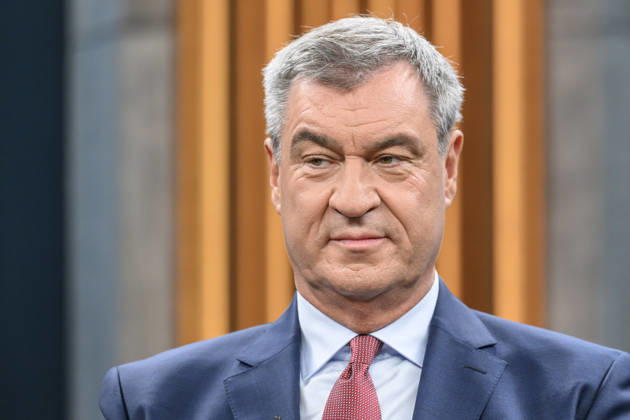 im Bild v.l.: Markus Söder, Ministerpräsident Bayern, CSU, GER, Berlin, Studio, zu Gast bei - Caren Miosga, Polittalk, TV, Format, Das Erste, aus Berlin Adlershof - am Studio 20, Thema: Wie kommt die Regierung aus der Krise, Herr Söder? 11.10.2026, Copyright: HMBxMedia UwexKoch
