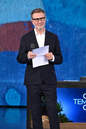 IPA89573716 - Milan, TV Show Che Tempo Che Fa - Nove. Pictured: Fabio Fazio  Copyright: xTe-Cox xComi Terenghix IPA89573716