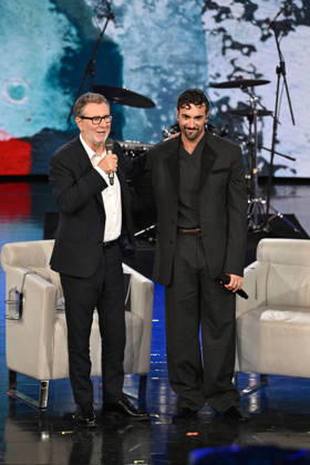 IPA89573997 - Milan, TV Show Che Tempo Che Fa - Nove. Pictured: Fabio Fazio, Marco Mengoni  Copyright: xTe-Cox xComi Terenghix IPA89573997