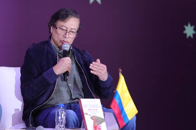 October 11, 2026: TO-45422 & x2013; Mexico City, September 29, 2026. Former Colombian President Gustavo Petro participates in the 26th Zocalo International Book Fair at the presentation of the book Nuestra Am& xe9;rica en vilo. Clasos.com.mx. - ZUMAcs4_ 20261011_faa_cs4_189 Copyright: xMikaxRoblesx