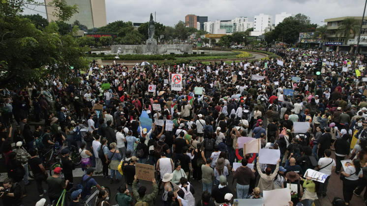 Guadalajara residents take to streets demanding clean and safe water GUADALAJARA, MEXICO - OCTOBER 11: Demonstrators march through the streets of Guadalajara, Jalisco state, Mexico, demanding clean and safe water during a massive rally on October 11, 2026. Thousands of residents mobilized to protest the severe contamination affecting the metropolitan area s drinking water supply, demanding an urgent response from local and state authorities. Stringer Anadolu Guadalajara Mexico. Editorial use only. Please get in touch for any other usage.  Copyright: x2026xAnadoluxStringerx