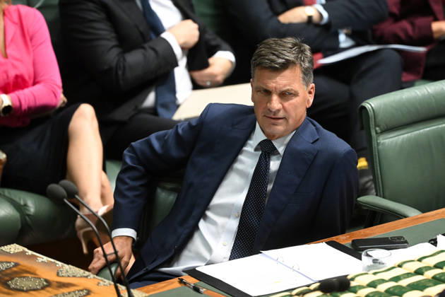 QUESTION TIME, Australian Opposition Leader Angus Taylor reacts during Question Time in the House of Representatives at Parliament House in Canberra, Monday, October 12, 2026. ( NO ARCHIVING CANBERRA AUSTRALIAN CAPITAL TERRITORY Australia  Copyright: xLUKASxCOCHx 20261012126011451109