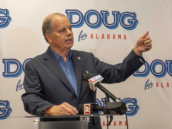 October 11, 2026, Huntsville, Alabama, USA: Alabama Democrat gubernatorial candidate and former Senator DOUG JONES holds a press conference before a campaign rally. Huntsville USA - ZUMAd155 20261011_znp_d155_006 Copyright: xSuexDorfmanx