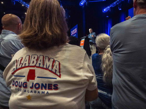 October 11, 2026, Huntsville, Alabama, USA: Former Alabama Senator DOUG JONES (D) holds a rally as he seeks to become Alabama s first Democratic governor since 2003. Huntsville USA - ZUMAd155 20261011_znp_d155_039 Copyright: xSuexDorfmanx