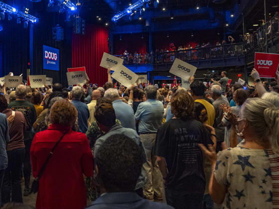 October 11, 2026, Huntsville, Alabama, USA: Doug Jones supporters rally in support of his candidacy for governor of Alabama. If elected, Jones would be the first Democratic governor since 2003. Huntsville USA - ZUMAd155 20261011_znp_d155_041 Copyright: xSuexDorfmanx
