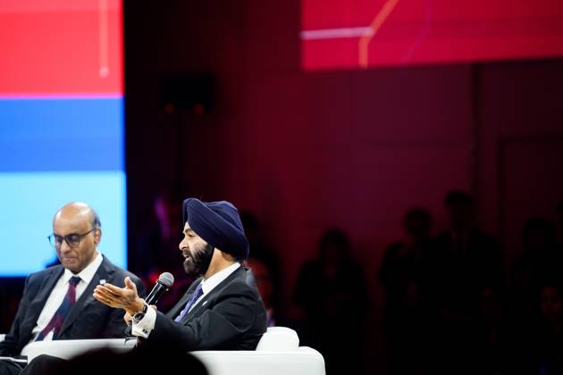 World Bank Group holds A.I. discussion during the Annual Meeting 2026 BANGKOK, THAILAND, OCTOBER 12, 2026: World Bank Group President, Ajay Banga (R) speaks as Singapore President, Tharman Shanmugaratnam (L) takes part in Small AI: More and Better Jobs during the 2026 Annual Meetings of the International Monetary Fund and the World Bank Group in Bangkok. The session explores how affordable and accessible artificial intelligence can improve productivity and create jobs. Bangkok TH Copyright: x xWatsawatx James xKoktabtimx xJNAxPressx