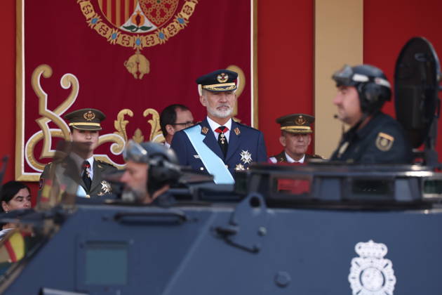 October 12 Parade for Hispanic Heritage Day King Felipe VI during the solemn ceremony honoring the national flag and the military parade for October 12, Hispanic Heritage Day, in the Plaza de Cánovas del Castillo, on October 12, 2026, in Madrid, Spain. The events begin with the raising of the flag and are followed by a tribute to those who gave their lives for the country. Subsequently, the military air and ground parades begin. Approximately 4,400 members of the Armed Forces, the security forces, and various civilian public institutions are participating this year in the parade presided over by the King and Queen. The aerial parade featured 50 fighter, training, and transport aircraft, as well as around 30 helicopters. On the ground, appr Copyright: xEduardoxParrax 7840675
