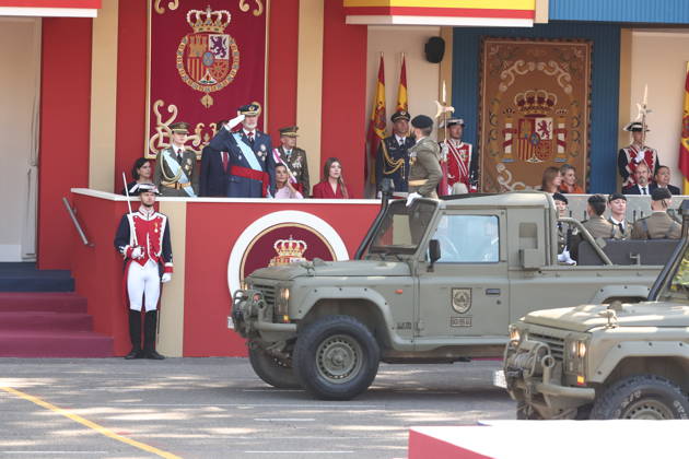 October 12 Parade for Hispanic Heritage Day King Felipe VI during the solemn ceremony honoring the national flag and the military parade for October 12, Hispanic Heritage Day, in the Plaza de Cánovas del Castillo, on October 12, 2026, in Madrid, Spain. The events begin with the raising of the flag and are followed by a tribute to those who gave their lives for the country. Subsequently, the military air and ground parades begin. Approximately 4,400 members of the Armed Forces, the security forces, and various civilian public institutions are participating this year in the parade presided over by the King and Queen. The aerial parade featured 50 fighter, training, and transport aircraft, as well as around 30 helicopters. On the ground, appr Copyright: xEduardoxParrax 7840688