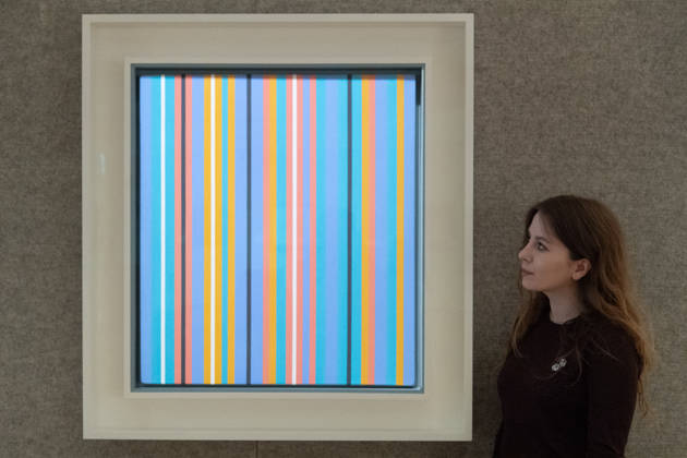 Bonhams 20th 21st Century Art Day Evening Sales Highlights Photocall - Bonhams, London, UK - 12 October, 2026 A staff member views Ka 4 by Bridget Riley (est. Â£550k - Â£750k) as part of Bonhams 20th 21st Century Art Day Evening Sales which is to go on auction from 15th - 16th October 2026 at Bonhams in London, England, UK on Monday 12 October, 2026., Credit:Justin Ng Avalon UK, England, London, Bonhams  Copyright: xJustinxNgx xAvalonx 1142586631