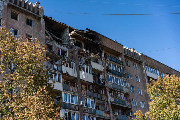 Russian drone attack hits residential building in Ukraine s Kharkiv, injuring 13 KHARKIV, UKRAINE - OCTOBER 12: A view of a heavy damage following a drone attack that injured 13 people in Kharkiv, Ukraine, on October 12, 2026. Firefighters, police officers and rescue teams were dispatched to the scene to assist affected residents. Carlo Bravo Anadolu Kharkiv Ukraine. Editorial use only. Please get in touch for any other usage.  Copyright: x2026xAnadoluxCarloxBravox