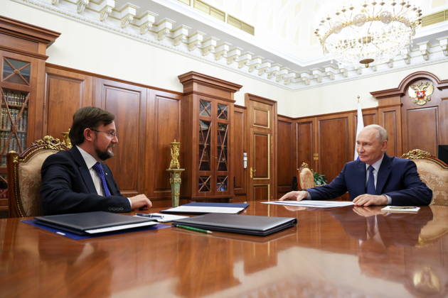 RUSSIA, MOSCOW - OCTOBER 12, 2026: Vladimir Putin (L), Russia s President, and Alexei Repik, Delovaya Rossiya Business Russia Chairman, are pictured during a meeting in the Kremlin. Mikhail Metzel Russian Presidential Press and Information Office TASS  99175307