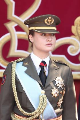 October 12 Parade for Hispanic Heritage Day Princess Leonor during the solemn ceremony honoring the national flag and the military parade for October 12, Hispanic Heritage Day, in Plaza de Cánovas del Castillo, on October 12, 2026, in Madrid, Spain. The events begin with the raising of the flag and are followed by a tribute to those who gave their lives for the country. Subsequently, the military air and ground parades begin. Approximately 4,400 members of the Armed Forces, the security forces, and various civilian public institutions are participating this year in the parade presided over by the King and Queen. The aerial parade featured 50 fighter, training, and transport aircraft, as well as around 30 helicopters. On the ground, some 14 Copyright: xEduardoxParrax 7840749