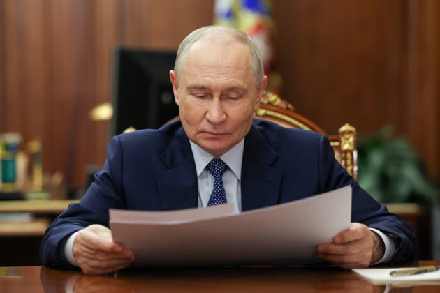 RUSSIA, MOSCOW - OCTOBER 12, 2026: Russia s President Vladimir Putin is pictured during a meeting with Alexei Repik, Delovaya Rossiya Business Russia Chairman, in the Kremlin. Mikhail Metzel Russian Presidential Press and Information Office TASS  99175825