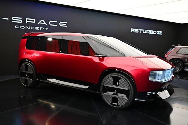 2026 PARIS AUTO SHOW PHOTOPQR OUEST FRANCE Franck Dubray Paris, Oct. 12, 2026 Paris Auto Show, Porte de Versailles, Paris Renault E-Space Booth Photo by Franck Dubray, Oct. 12, 2026 Paris Motor Show, Paris, France  Copyright: xPHOTOPQR OUESTxFRANCE MAXPPPxFranckxDubrayx 20261012OFR0378 20261012OFR0378