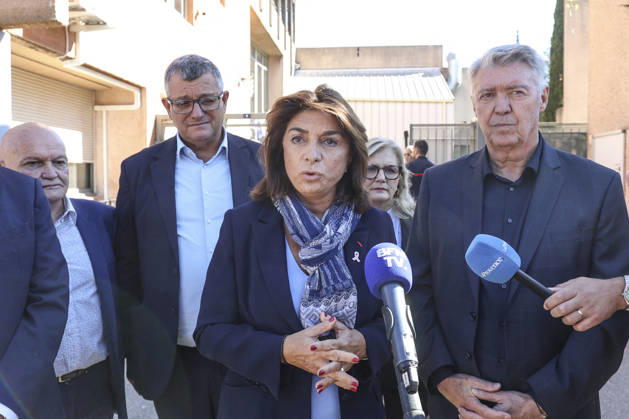 Statement by Martine Vassal, President of the Bouches-du-Rhône Departmental Council: A middle school principal and a teacher were shot and wounded, and a 14-year-old shooter was arrested at Joseph Lakanal Middle School in Aubagne, France, October 12, 2026 Meddah Bestimage Joseph Lakanal Middle School after a principal was injured by a 12-gauge hunting rifle shot and a teenager was arrested in Aubagne, southern France, on October 12, 2026. The principal was struck by a 12-gauge hunting rifle shot, the same source specified, adding that a member of the teaching staff was also struck. The victim’s life is not in danger. Aubagne, France Copyright: xMeddahx xBestimagexMeddahx xBestimagex