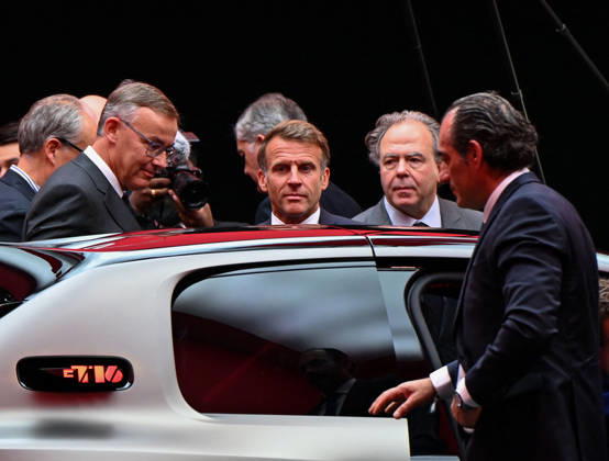 French President Emmanuel Macron attends the 2026 Paris Motor Show at Paris Expo · Porte de Versailles in Paris, France, on October 12, 2026. Lionel Urman Bestimage French President Emmanuel Macron at the international Paris Motor Show at the Porte de Versailles in Paris, France, on October 12, 2026. Paris, France  Copyright: xLIONELxURMANxx xBESTIMAGExLIONELxURMANxx xBESTIMAGEx