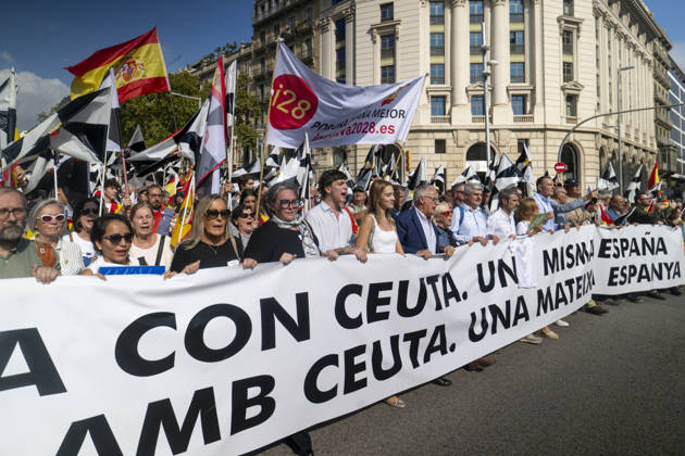 Demonstration in Barcelona under the slogan Catalonia with Ceuta: One Spain —Several people during a demonstration under the slogan Catalonia with Ceuta: One Spain, on October 12, 2026, in Barcelona, Catalonia, Spain. The rally marking October 12, organized by Unidos por Ceuta, Espanya i Catalans, Catalunya Suma, S’ha Acabat, and Impulso Ciudadano, aims to celebrate the National Day and reaffirm the unity of Spain and the ties between Catalonia and Ceuta. OCTOBER 12, 2026 Lorena Sopê Barcelona, Catalonia Barcelona, Catalonia, Spain  Copyright: xLorenaxSopÃªnax 7841080