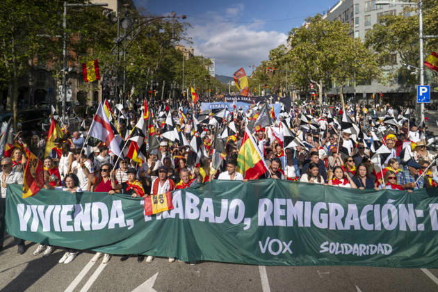 Demonstration in Barcelona under the slogan Catalonia with Ceuta: One Spain —Several people during a demonstration under the slogan Catalonia with Ceuta: One Spain, on October 12, 2026, in Barcelona, Catalonia, Spain. The rally marking October 12, organized by Unidos por Ceuta, Espanya i Catalans, Catalunya Suma, S’ha Acabat, and Impulso Ciudadano, aims to celebrate the National Day and reaffirm the unity of Spain and the ties between Catalonia and Ceuta. OCTOBER 12, 2026 Lorena Sopê Barcelona, Catalonia Barcelona, Catalonia, Spain  Copyright: xLorenaxSopÃªnax 7841083