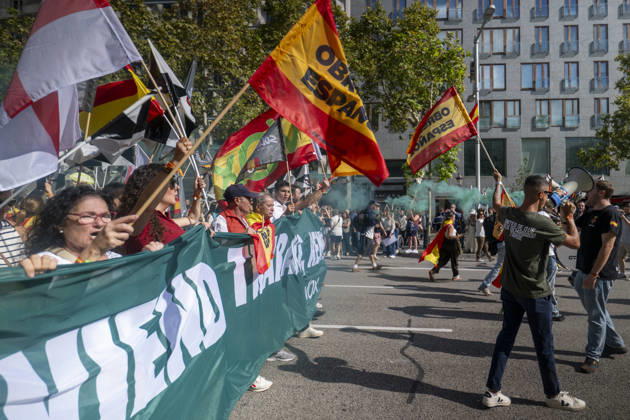 Demonstration in Barcelona under the slogan Catalonia with Ceuta: One Spain —Several people during a demonstration under the slogan Catalonia with Ceuta: One Spain, on October 12, 2026, in Barcelona, Catalonia, Spain. The rally marking October 12, organized by Unidos por Ceuta, Espanya i Catalans, Catalunya Suma, S’ha Acabat, and Impulso Ciudadano, aims to celebrate the National Day and reaffirm the unity of Spain and the ties between Catalonia and Ceuta. OCTOBER 12, 2026 Lorena Sopê Barcelona, Catalonia Barcelona, Catalonia, Spain  Copyright: xLorenaxSopÃªnax 7841087