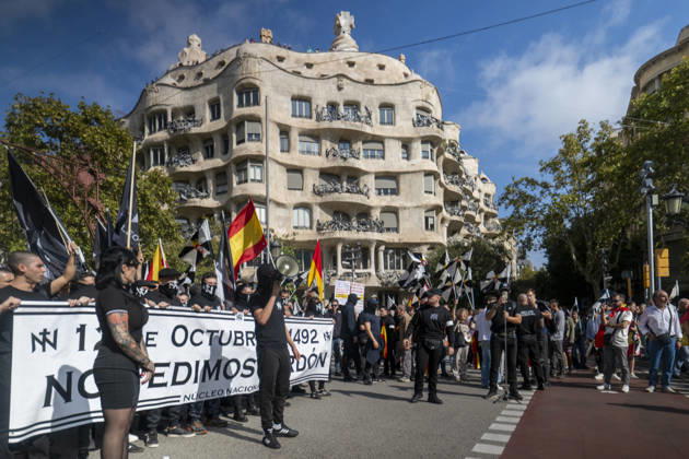Demonstration in Barcelona under the slogan Catalonia with Ceuta: One Spain —Several people during a demonstration under the slogan Catalonia with Ceuta: One Spain, on October 12, 2026, in Barcelona, Catalonia, Spain. The rally marking October 12, organized by Unidos por Ceuta, Espanya i Catalans, Catalunya Suma, S’ha Acabat, and Impulso Ciudadano, aims to celebrate the National Day and reaffirm the unity of Spain and the ties between Catalonia and Ceuta. OCTOBER 12, 2026 Lorena Sopê Barcelona, Catalonia Barcelona, Catalonia, Spain  Copyright: xLorenaxSopÃªnax 7841088
