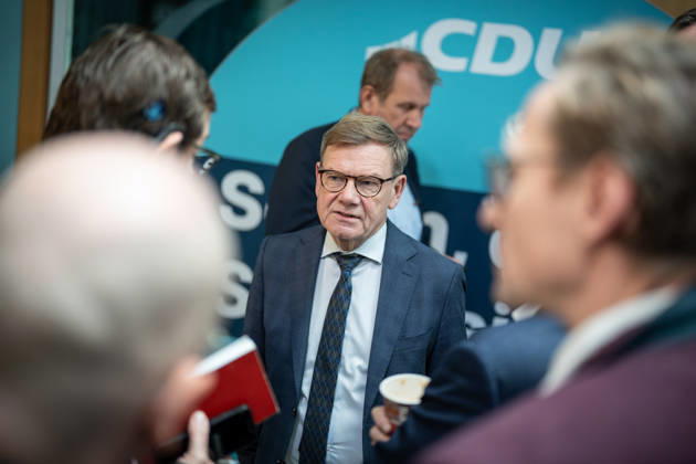 Außenminister Johann Wadephul im Konrad-Adenauer-Haus, im Gespräch mit Journalisten;Präsidiumsklausurtagung der CDU Deutschlands in Berlin, Oktober 2026, Berlin Berlin Deutschland Konrad-Adenauer-Haus