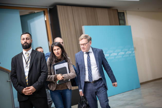 Außenminister Johann Wadephul im Konrad-Adenauer-Haus, mit Serap Güler, Staatsministerin beim Bundesminister des Auswärtigen;Präsidiumsklausurtagung der CDU Deutschlands in Berlin, Oktober 2026, Berlin Berlin Deutschland Konrad-Adenauer-Haus