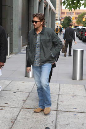 October 12, 2026, New York, New York, USA: LUKE GRIMES at ABC Studios in New York City for ‘Live With Kelly and Markâ New York USA - ZUMAh16_ 20261012_zaf_h16_064 Copyright: xDanxHerrickx