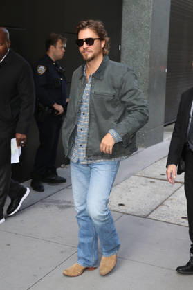 October 12, 2026, New York, New York, USA: LUKE GRIMES at ABC Studios in New York City for ‘Live With Kelly and Markâ New York USA - ZUMAh16_ 20261012_zaf_h16_076 Copyright: xDanxHerrickx