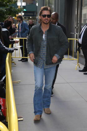 October 12, 2026, New York, New York, USA: LUKE GRIMES at ABC Studios in New York City for ‘Live With Kelly and Markâ New York USA - ZUMAh16_ 20261012_zaf_h16_081 Copyright: xDanxHerrickx