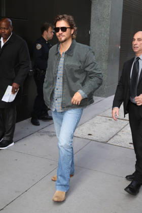 October 12, 2026, New York, New York, USA: LUKE GRIMES at ABC Studios in New York City for ‘Live With Kelly and Markâ New York USA - ZUMAh16_ 20261012_zaf_h16_077 Copyright: xDanxHerrickx