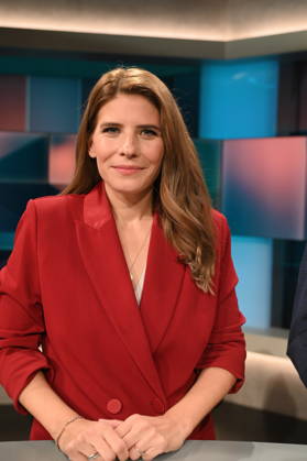 Unternehmerin Sarna Röser, Zementrohr- und Betonwerke Karl Röser & Sohn GmbH, Mundelsheim, zu Gast in der ARD Talkshow Hart aber Fair mit dem Thema Starke Ränder, schwache Mitte: Bleibt das jetzt so?
