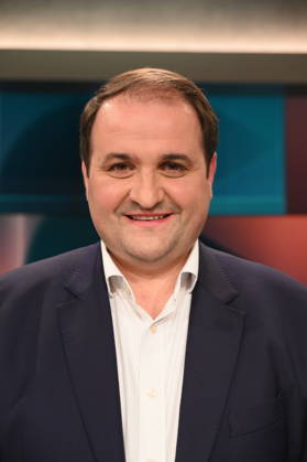 Politiker Nathanael Liminski, CDU, Minister für Bundes- und Europaangelegenheiten, Internationales sowie Medien des Landes Nordrhein-Westfalen, zu Gast in der ARD Talkshow Hart aber Fair mit dem Thema Starke Ränder, schwache Mitte: Bleibt das jetzt so?