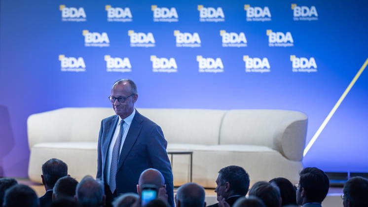 Bundeskanzler Friedrich Merz als Gast auf dem Arbeitgebertag;Deutsche Arbeitgebertag 2026 - Bundesvereinigung der Deutschen Arbeitgeberverbände BDA, Berlin Berlin Deutschland bcc, Berliner Congress Center