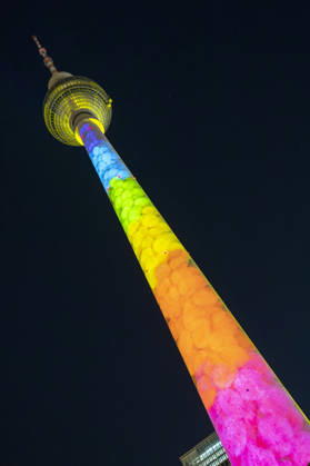 Festival of Lights , Lichterfest in der Innenstadt, Berlin, 10.10.2026 Berliner Fernsehturm, 22. BERLIN FESTIVAL OF LIGHTS, Motto: Colours of Love, Lichtinstallationen, 12.10.2026, Berlin, Deutschland < english> Berlin TV Tower, 22nd Berlin Festival of Lights, theme: Colours of Love, light installations, October 12, 2026, Berlin, Germany Berlin Innenstadt Berlin Deutschland, Germany Copyright: xPeterxEngelkex