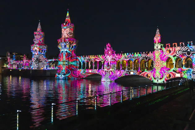 Festival of Lights , Lichterfest in der Innenstadt, Berlin, 10.10.2026 Oberbaumbrücke, 22. BERLIN FESTIVAL OF LIGHTS, Motto: Colours of Love, Lichtinstallationen, 12.10.2026, Berlin, Deutschland < english> Oberbaumbrücke, 22nd BERLIN FESTIVAL OF LIGHTS, Motto: Colors of Love, light installations, October 12, 2026, Berlin, Germany < english> 22nd Berlin Festival of Lights, Theme: Colors of Love, light installations, October 12, 2026, Berlin, Germany Berlin Innenstadt Berlin Deutschland, Germany Copyright: xPeterxEngelkex