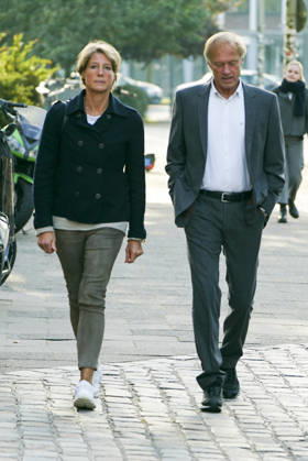 CNTV BLOCK- Gerhard Delling TV Moderator Christina Block Unternehmerin mit ihren kommen wie immer zu Fuss zum Gericht am 82 Prozess Tag13.10.2026 in beim Prozess wegen mutmasslicher Kindesentfuehrung im Landgericht Hamburg Strafjustizgebaeude Entfuehrungsfall der Block Kinder Hamburg Deutschland