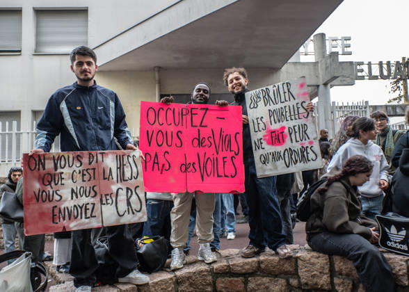 October 13, 2026: Paul-o°luard High School in Saint-Denis is at the center of the news as part of the fifth round of national student protests...The renowned Swedish environmental activist Greta Thunberg visited Paul-o°luard High School in Saint-Denis this morning to offer her direct support to the protesting students. She denounced police violence against the young demonstrators. - ZUMAs287 20261013_zip_s287_006 Copyright: xSadakxSouicix