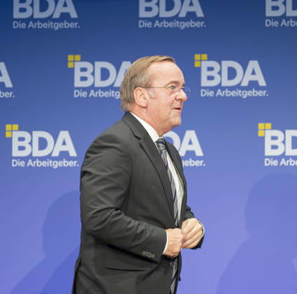 Boris Pistorius besucht Arbeitgebertag 2026 EUR, Deutschland, Berlin, 13.10.2026: Boris Pistorius (SPD) Bundesminister der Verteidigung im Interview und Panel auf dem Arbeitgebertag 2026 der Bundesvereinigung der Deutschen Arbeitgeberverbände.