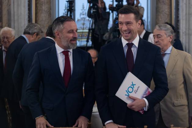 Informative breakfast: Jordan Bardella and Santiago Abascal in Madrid, Spain - 13 Oct 2026 Jordan Bardella (R), President of the National Rally and the Patriots for Europe Group in the European Parliament, and Santiago Abascal (L), President of VOX and Patriots for Europe attends an informative breakfast organized by Nueva Economía Fórum in Madrid. Madrid Spain Copyright: xDavidxCanalesx xSOPAxImagesx David-Canales-1458442