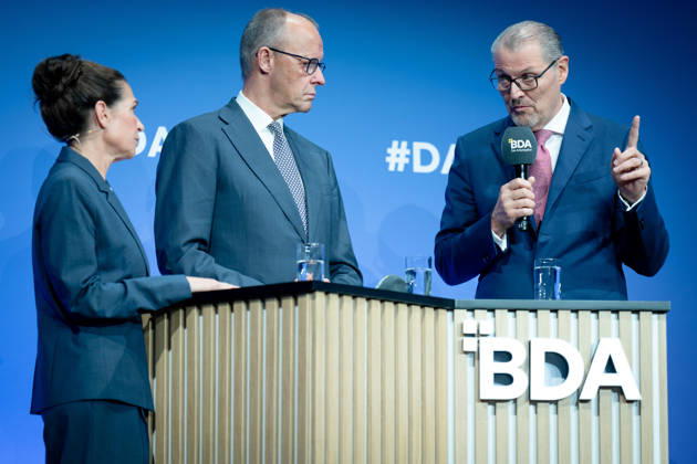 Deutschen Arbeitgebertag, bcc, Berlin Congress Center Deutschen Arbeitgebertag, bcc, Berlin Congress Center, Rainer Dulger, Arbeitgeberpräsident Friedrich Merz, Bundeskanzler Dagmar Rosenfeld Berlin Berlin GER